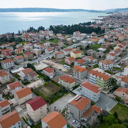 Apartmán Double Bed With Private Bathroom And Balcony